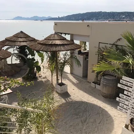 Au Coeur De Juan Les Pins Антиб